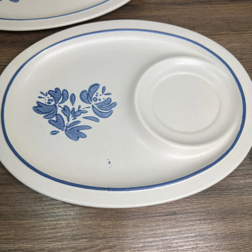 Pfaltzgraff Yorktowne Snack Plates Vintage Blue Floral Stoneware Set of 2 10.5